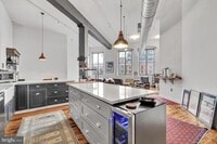 Building Photo - 428 N 13th Street Unit 3B