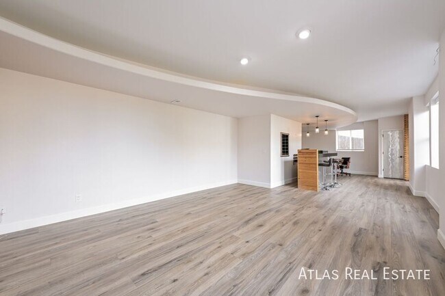 Building Photo - 2547 S Fundy Cir