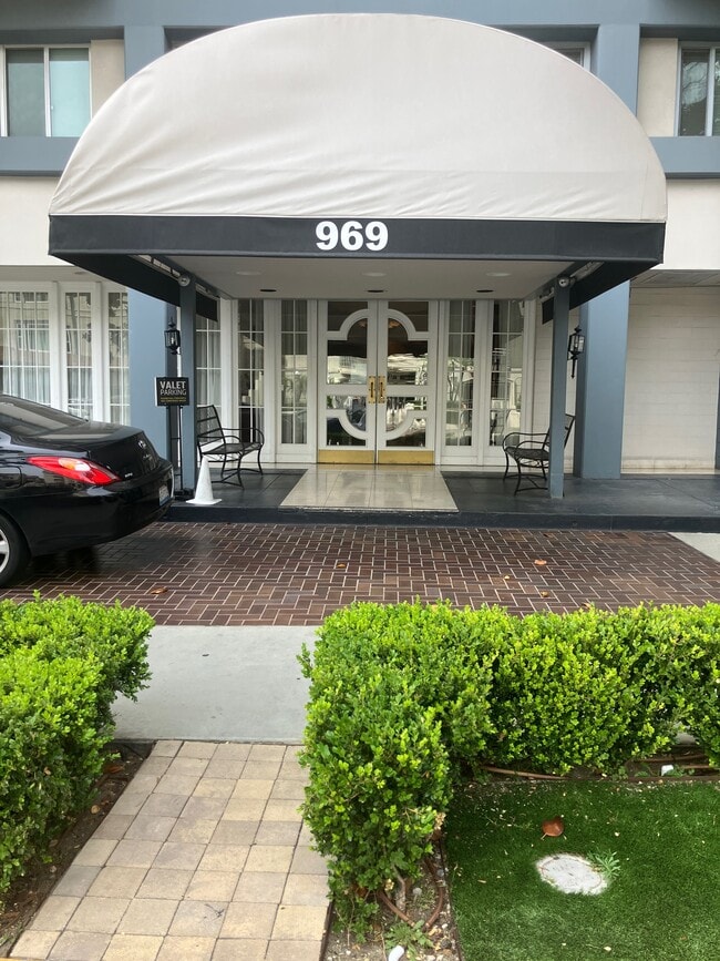 Building Photo - 969 Hilgard Ave