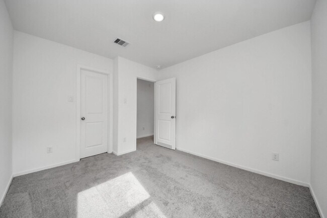 Building Photo - 13507 Sonali Springs Dr