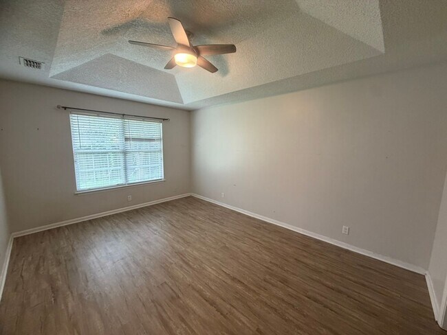 Building Photo - 104 Shearman Way