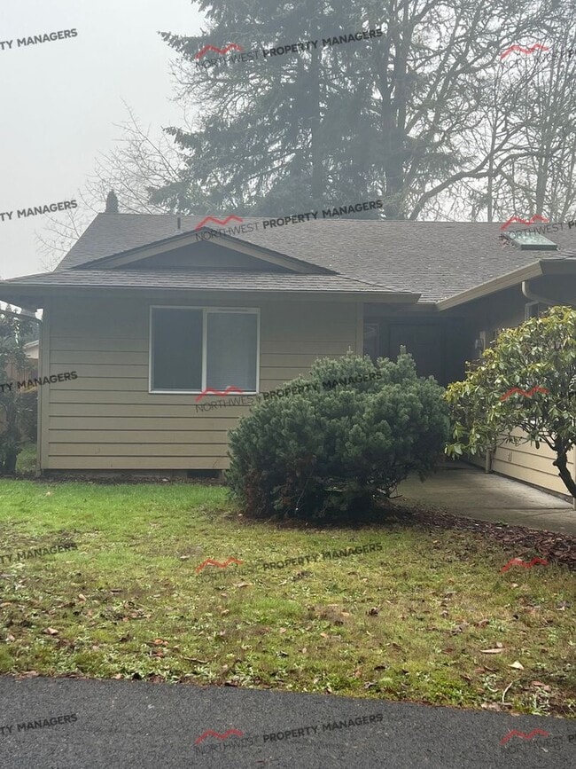 Building Photo - R152B