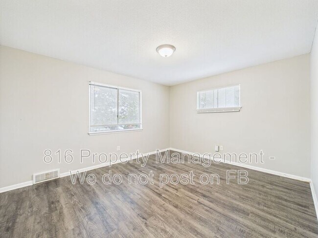 Building Photo - 8030 Campbell St