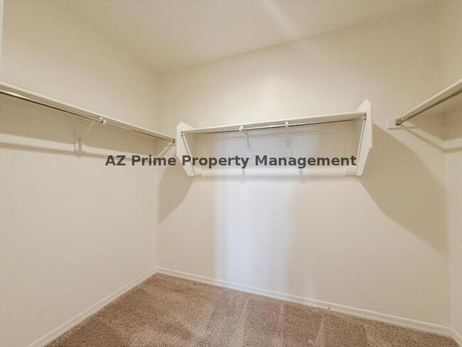 Building Photo - 5815 N 195th Dr