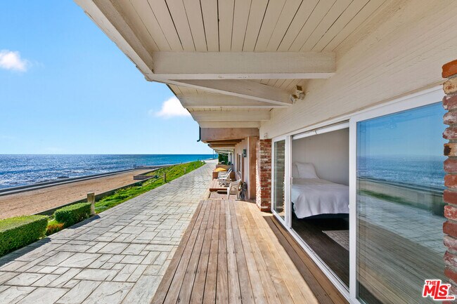 Building Photo - 11856 S Beach Club Way