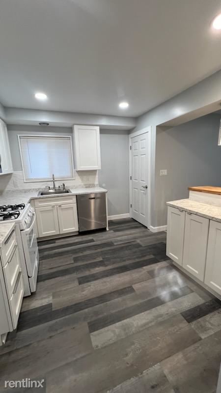Building Photo - 3 br, 1.5 bath House - 23070 Scotia Rd