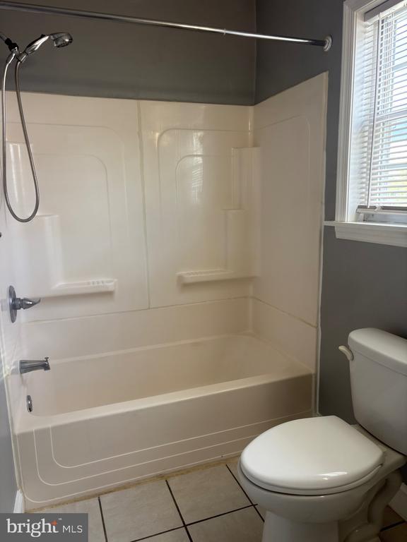 Building Photo - 221 Summit Ave