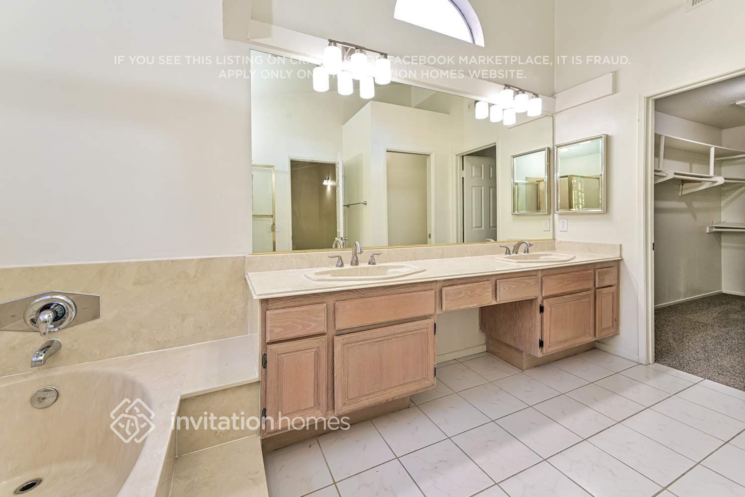 Building Photo - 20325 Calhaven Dr