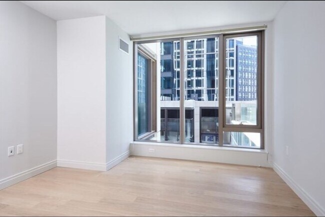 Building Photo - 133 Seaport Blvd