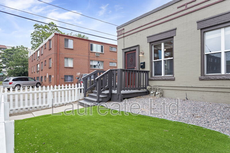 Building Photo - 716 E 1st Ave