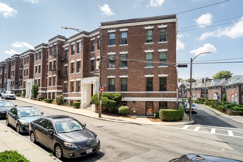 Building Photo - 130 Sutherland Rd