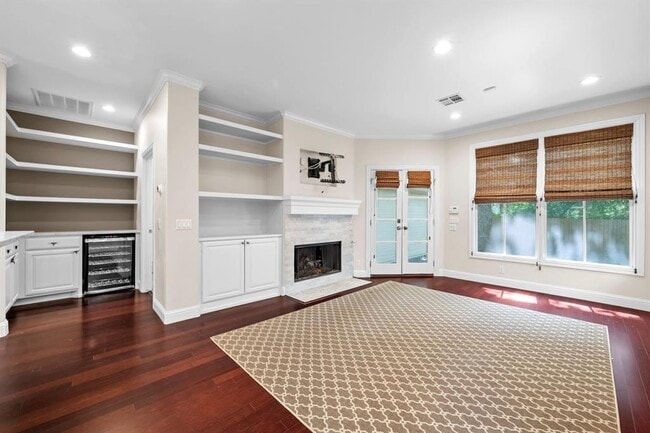 Building Photo - 4513 Avenue F