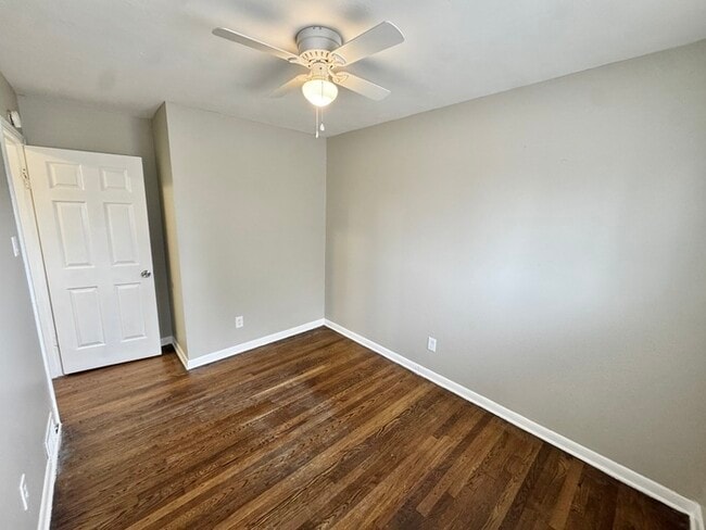 Building Photo - 735 Ledbetter Ave