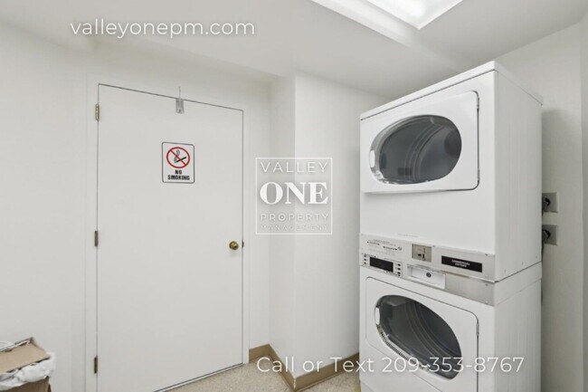 Building Photo - Panoramic San Francisco Bay Views and Unbe...