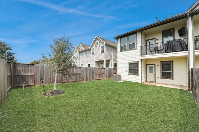 Building Photo - 4942 Carranza Ct