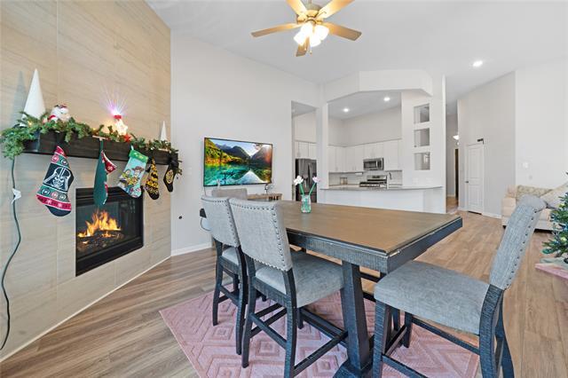 Building Photo - 16521 Garden Dr