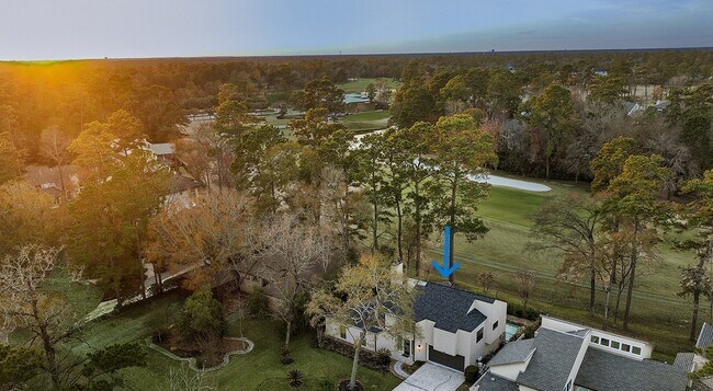 Building Photo - 15 Crinkleroot Ct