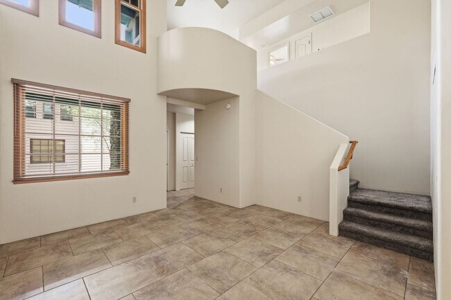 Building Photo - 630 Harvill Dr
