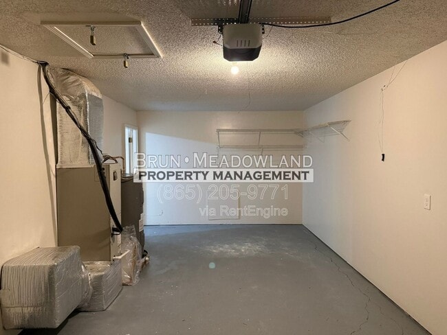 Building Photo - 8676 Tervada Dr