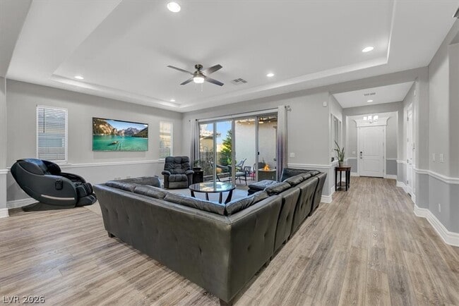 Building Photo - 9936 Wildhorse Cyn Ave