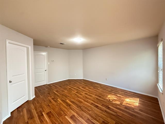 Building Photo - 701 Westwood Ct