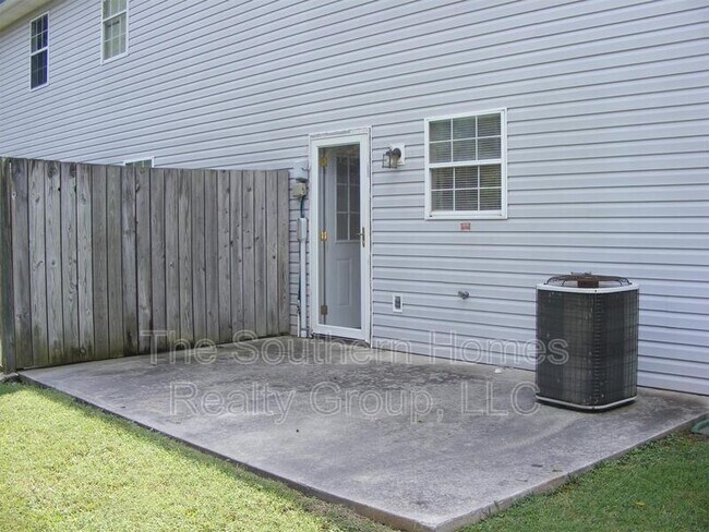 Building Photo - 3059 Lee Hwy