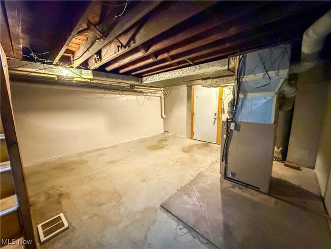 Building Photo - 1635 Goodyear Blvd