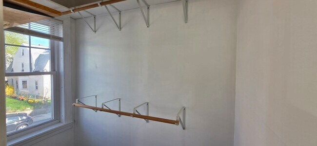 Building Photo - 14 Orient St