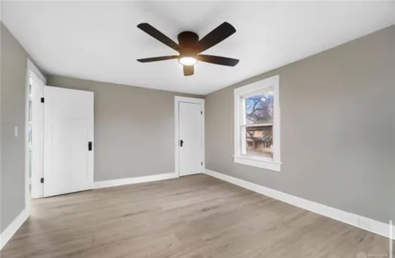 Building Photo - 2116 Moreland Ave