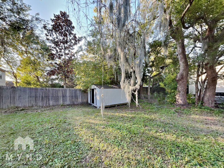 Building Photo - 2039 Ashland St