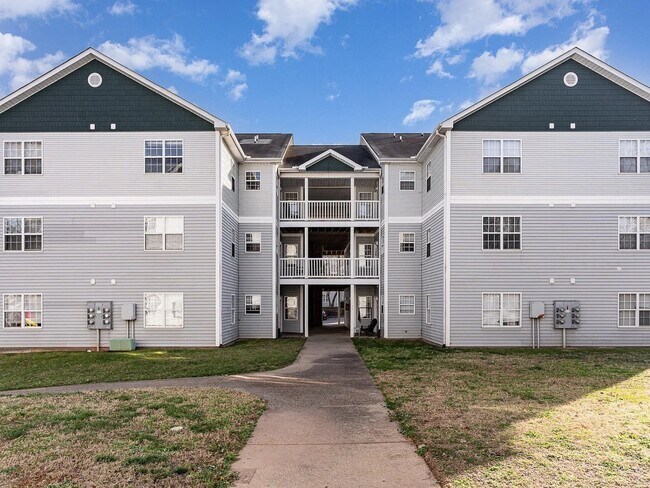 Building Photo - 2020 University Woods Rd
