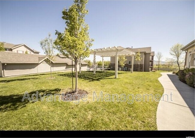 Building Photo - 1598 Westbury Way