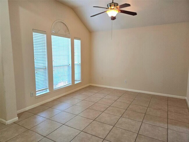 Building Photo - 8406 Taraglen Ct