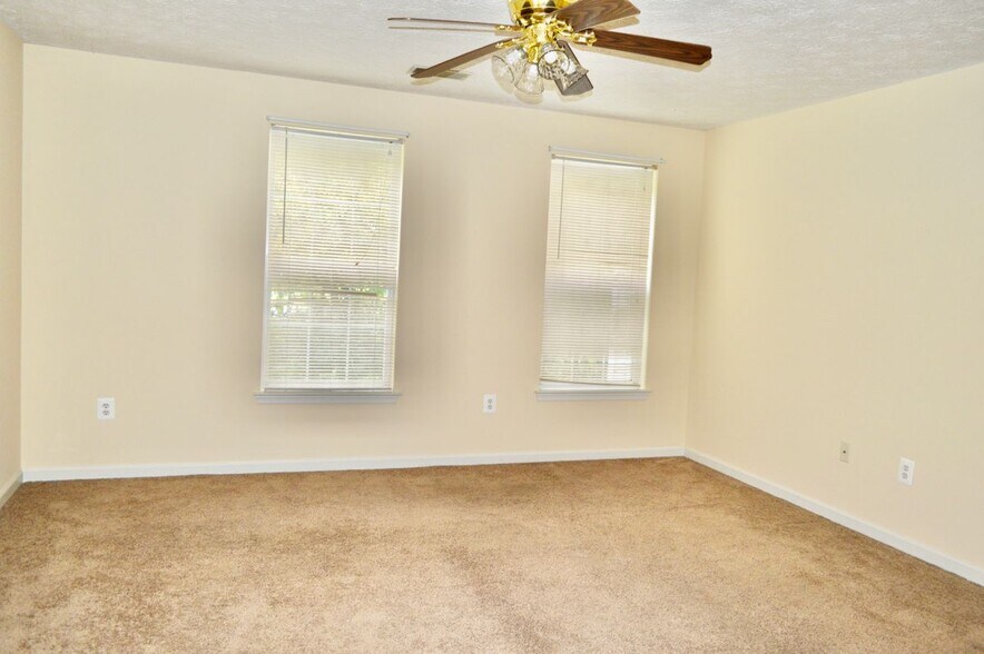 Building Photo - 6409 Weatherby Ct