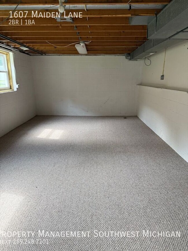 Building Photo - 1607 Maiden Ln
