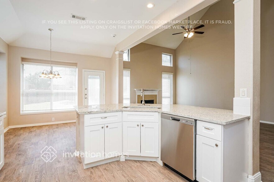 Building Photo - 1813 Rim Rock Tr