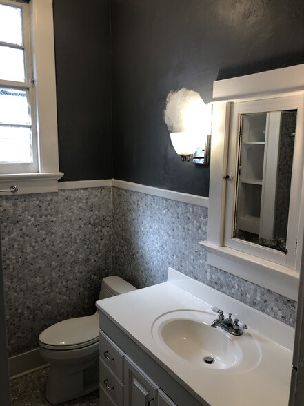 Bath - 8210 Plum St