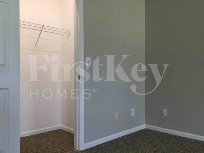 Building Photo - 2803 Stephen Oaks Way