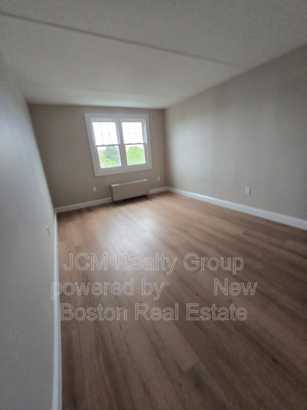 Building Photo - 80 Sagamore St