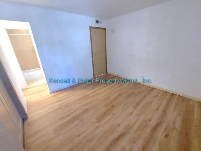 Building Photo - NEWLY RENOVATED Capitola 2BR with Brand-New Kitchen, Flooring & Paint – Oversized Patio, Pool Acc...