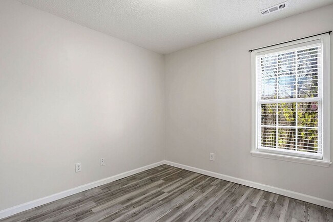 Building Photo - AVAILABLE NOW – INCENTIVES FOR THIS ONE!  $250 ADMIN FEE WAIVED- North Raleigh Location