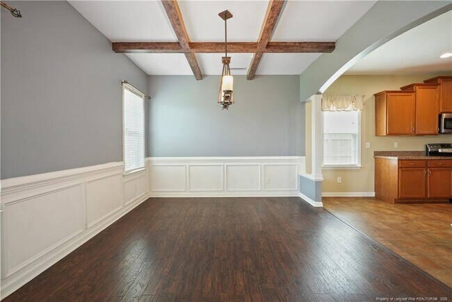 Building Photo - 415 Highgrove Dr