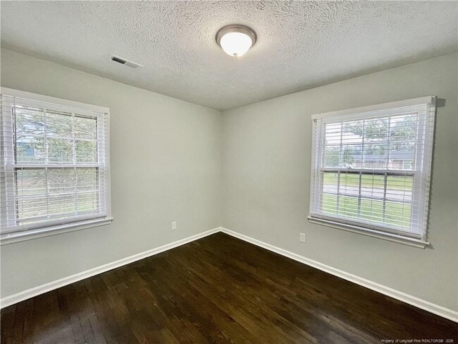 Building Photo - 2816 E Cramer Dr