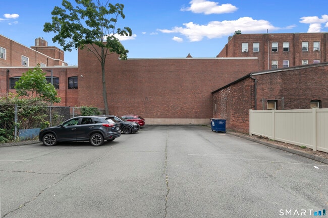 Building Photo - 131 Dwight St