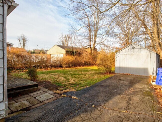 Building Photo - 3 Bedroom House on Quiet Street in Monaca