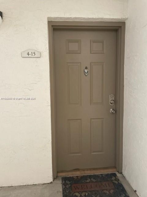 Building Photo - 640 S Park Rd