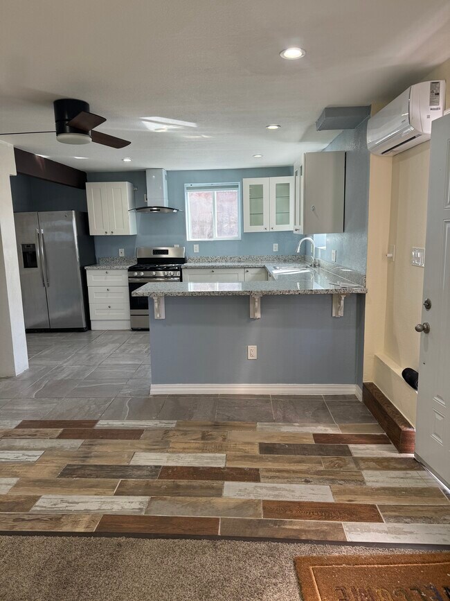 Big Kitchen - 1178 Tiegen Dr