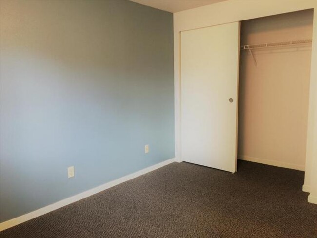 Building Photo - 2 bedroom in Seattle WA 98115