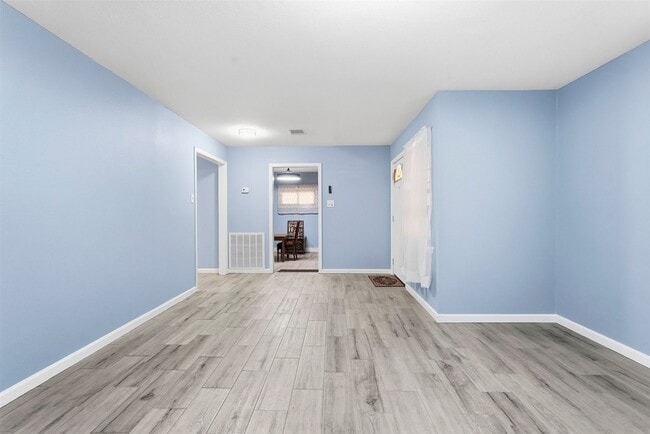 Building Photo - 3106 Madeley St