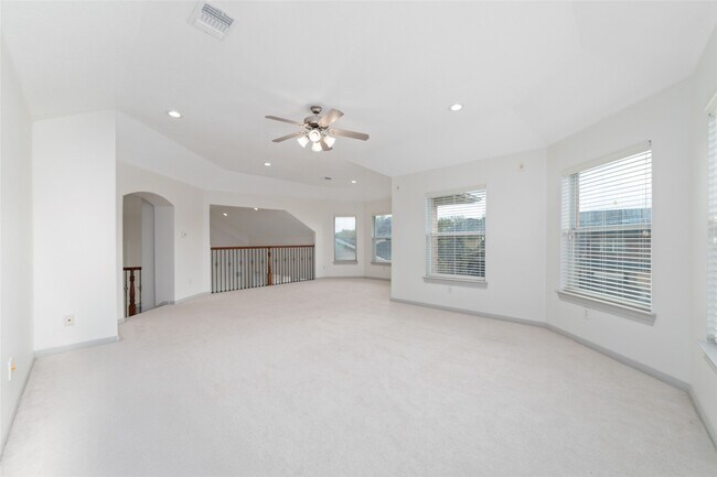 Building Photo - 3505 Parkside Dr
